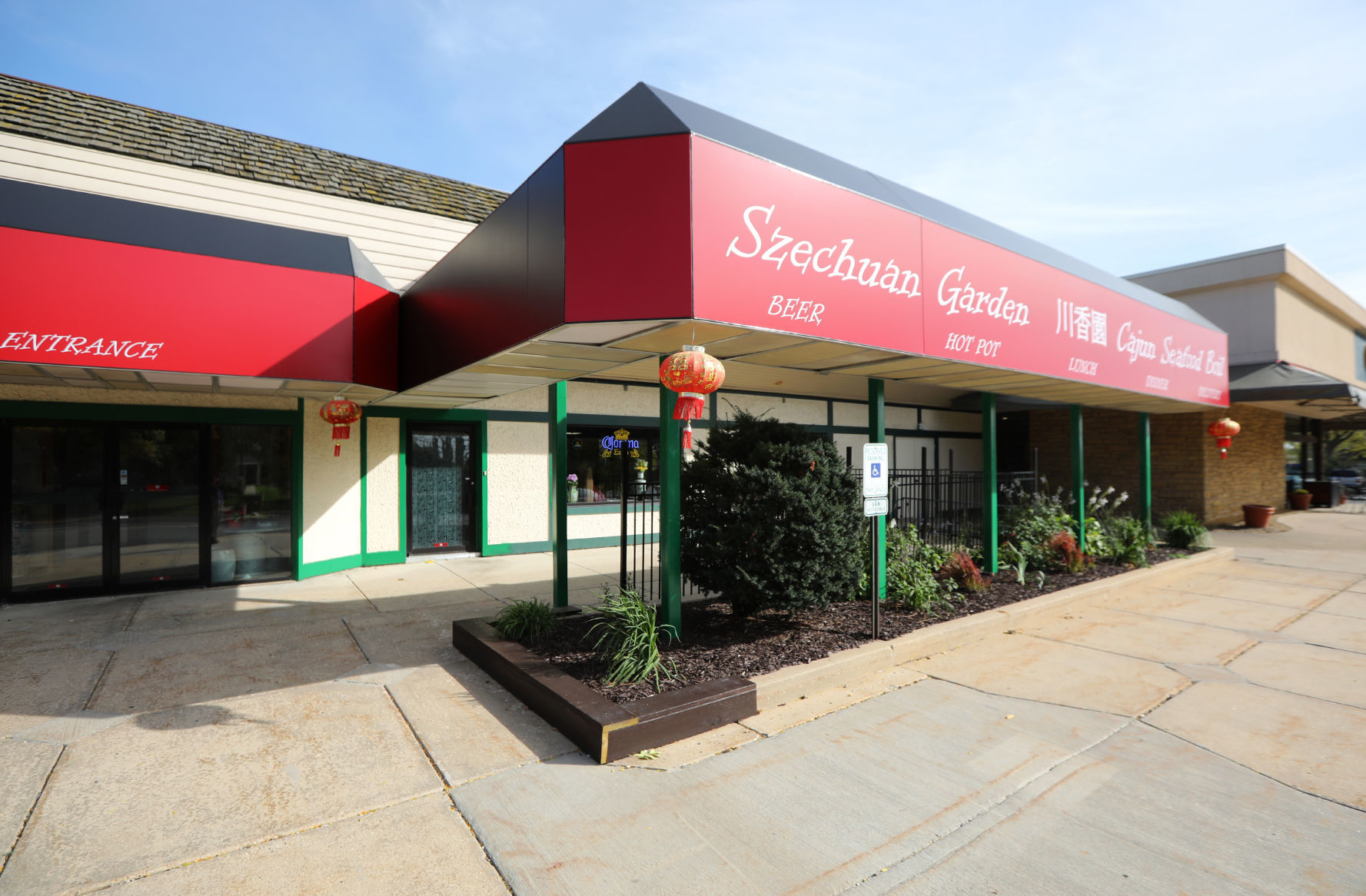 Szechuan Garden exterior